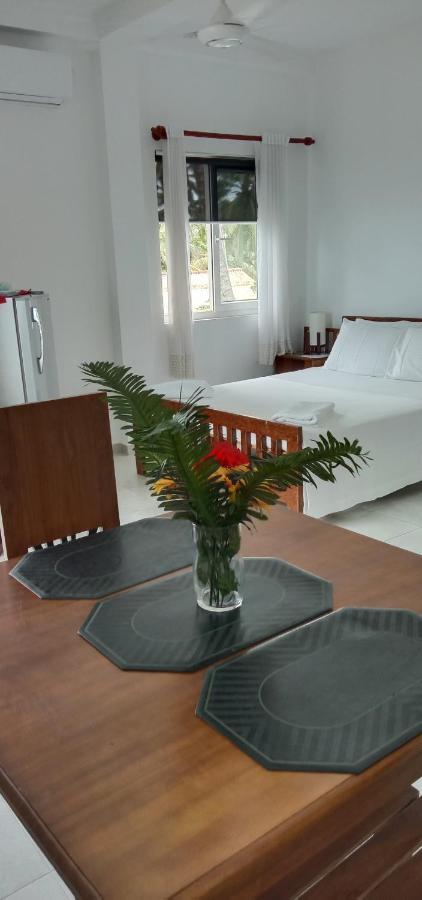 Amssler Beach Stay Kalutara Zewnętrze zdjęcie