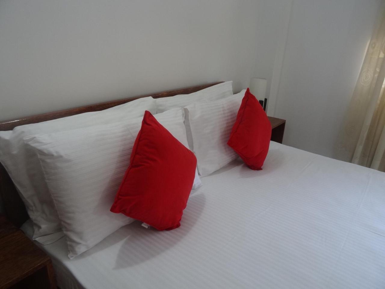 Amssler Beach Stay Kalutara Zewnętrze zdjęcie